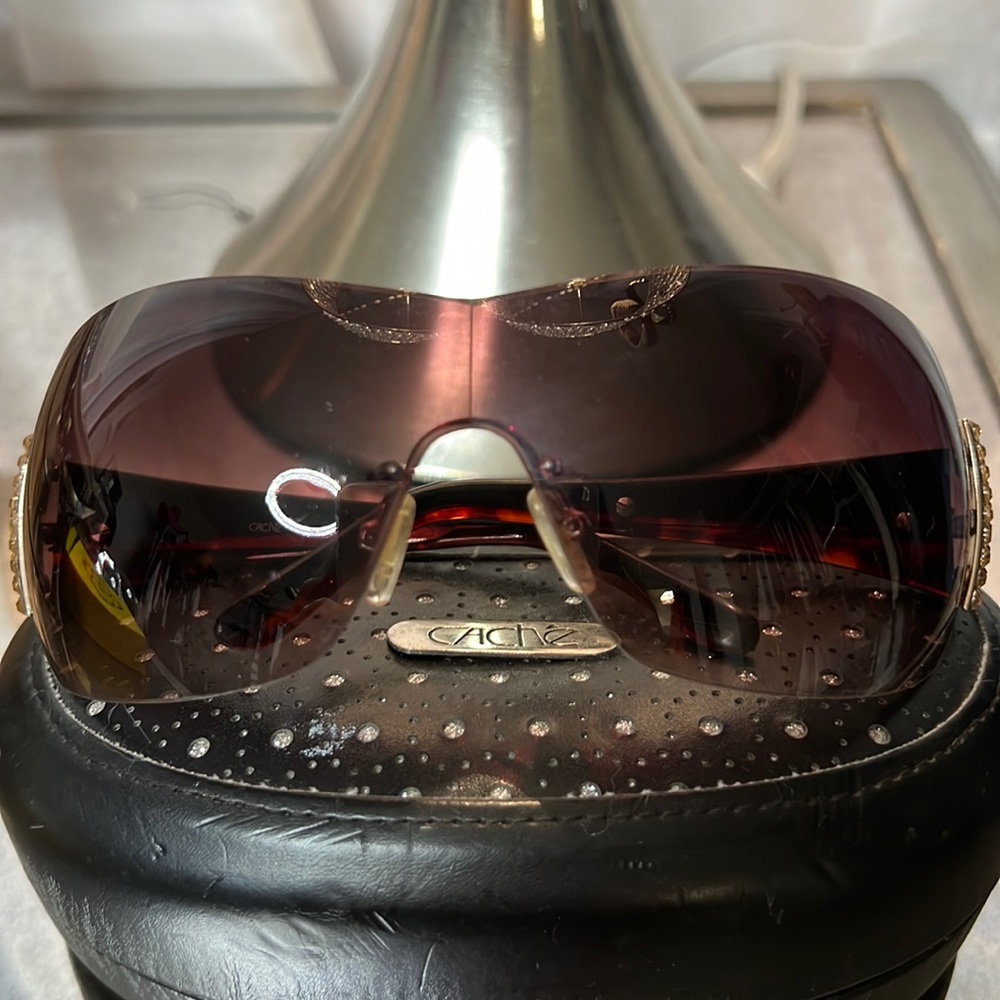 Cache sunglasses  brown lenses embellished with stones, excellent condition